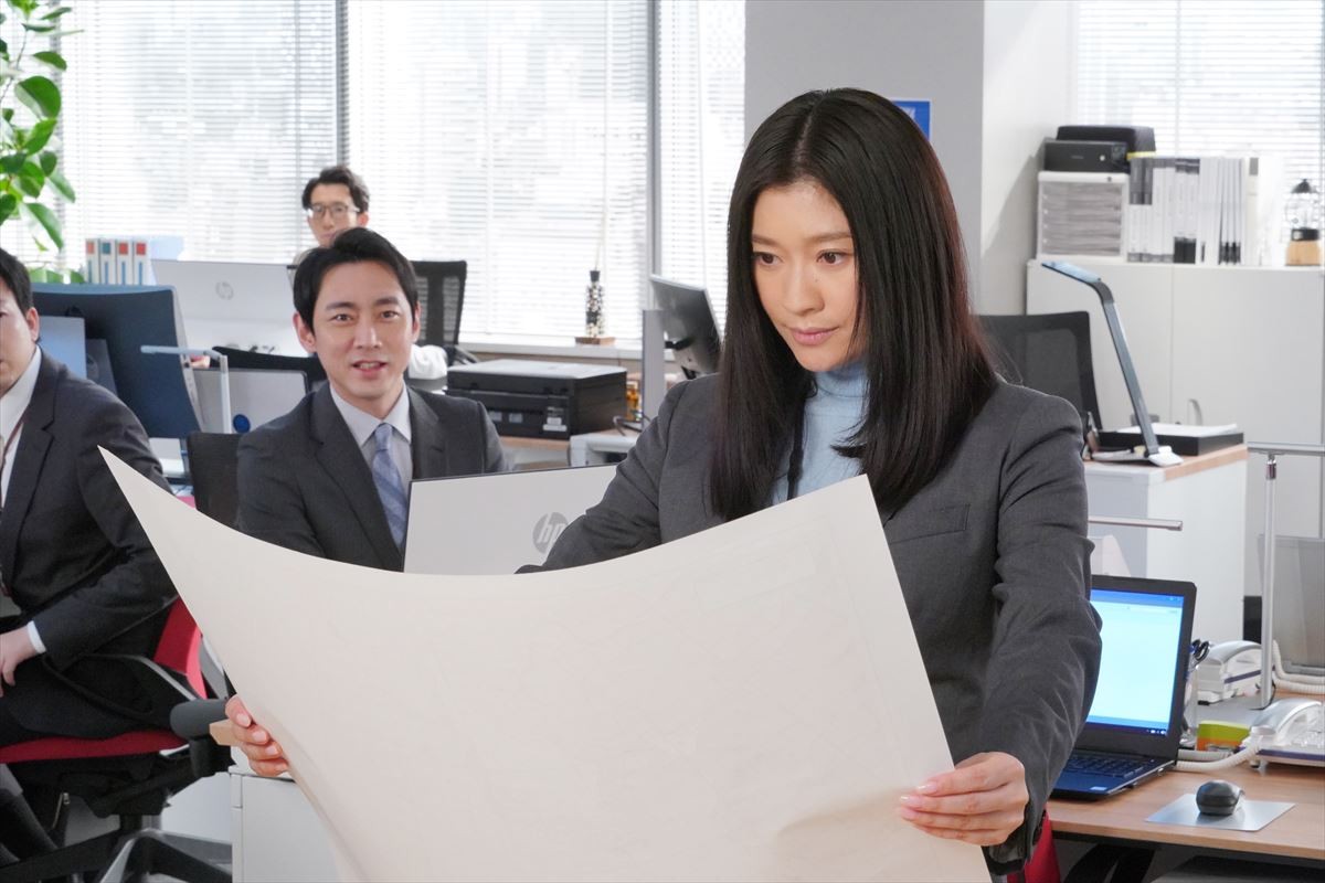 『ハケンの品格』第6話 “東海林”大泉洋が“春子”篠原涼子に「好きだ」 ラストに波乱の展開も
