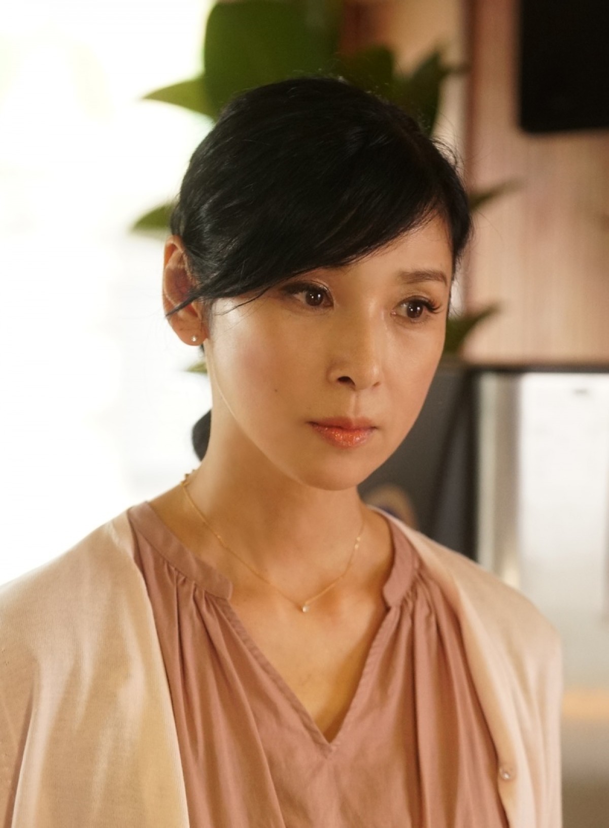 白石聖、連ドラ初主演　中田秀夫監督ホラー『恐怖新聞』で黒木瞳と母娘に