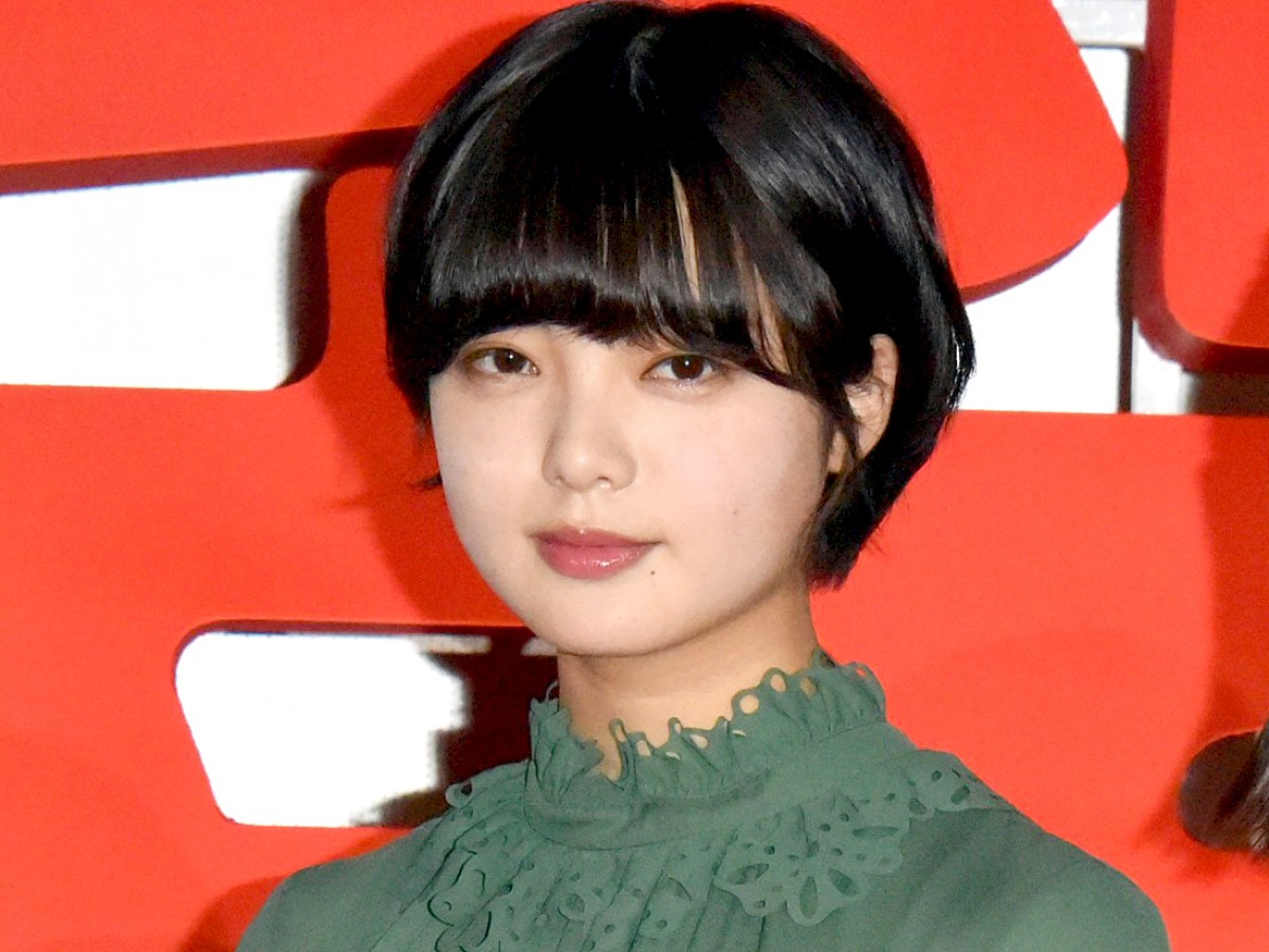 平手友梨奈、“にこっと元気”な1枚に反響「可愛すぎてやばい」