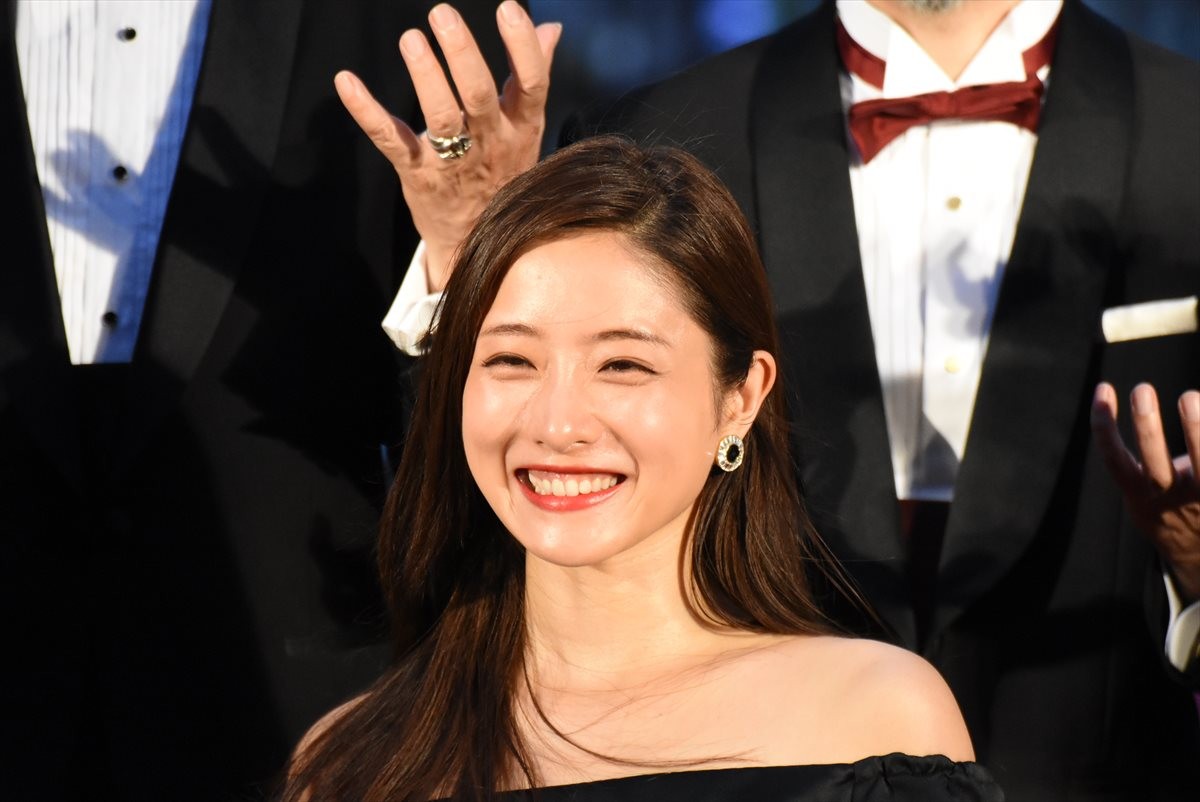 新垣結衣が1位 「オンラインデートしたい有名人」トップ10発表