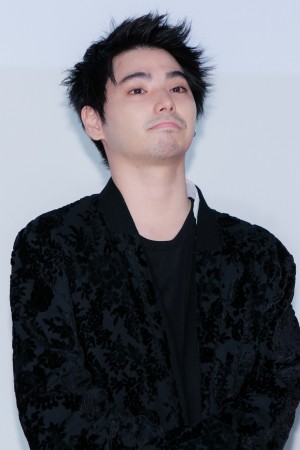 映画『ソワレ』完成報告会に登場した村上虹郎