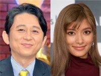 （左から）有吉弘行、ローラ