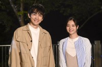 木曜ドラマF『ギルティ～この恋は罪ですか？～』クランクアップを迎えた町田啓太と新川優愛