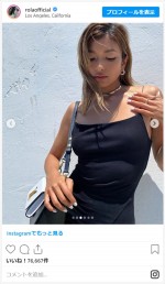 ローラ、美脚がまぶしいブラックドレス姿を披露　※「ローラ」インスタグラム