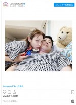 高橋愛＆あべこうじ、夫婦でおそろいパジャマ姿！　※「高橋愛」インスタグラム