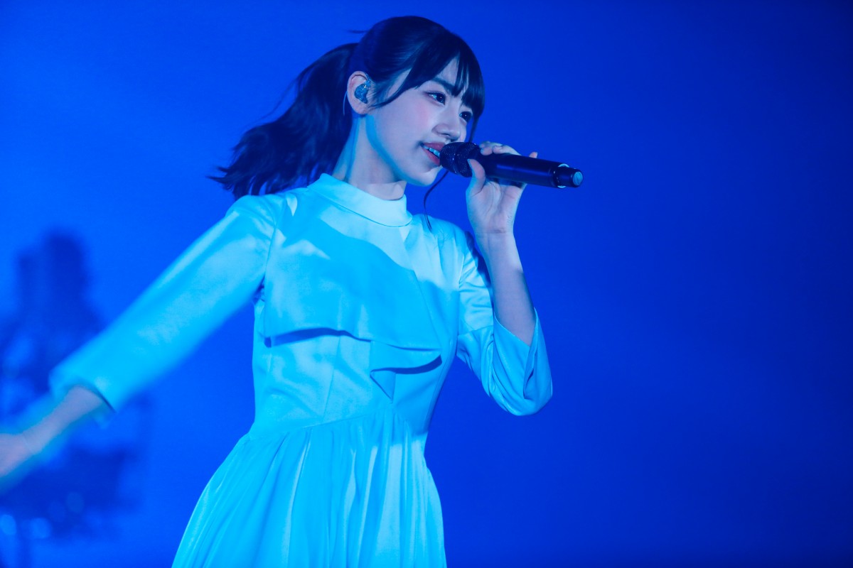 日向坂46、22人で初のライブ　影山優佳「馬疑惑の影山で〜す」