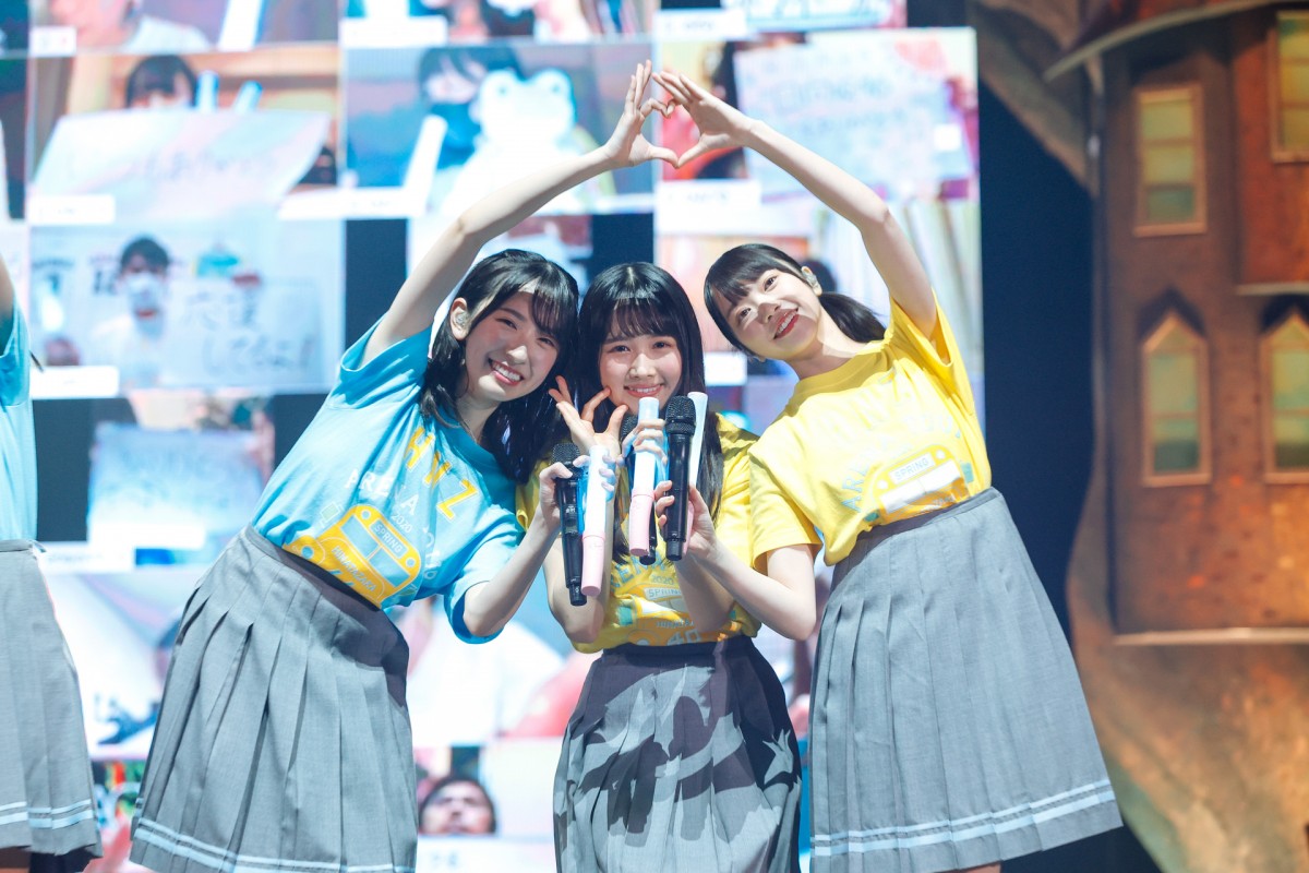 日向坂46、22人で初のライブ　影山優佳「馬疑惑の影山で〜す」