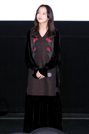 映画『宇宙でいちばんあかるい屋根』完成披露試写会に登場した清原果耶