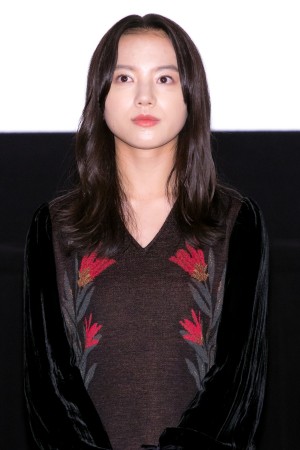 映画『宇宙でいちばんあかるい屋根』完成披露試写会に登場した清原果耶