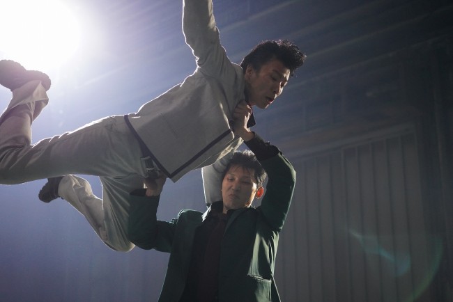 伊藤健太郎が飛び蹴り 今日から俺は 劇場版 大乱闘シーン写真を大放出 年8月4日 写真 映画 ニュース クランクイン