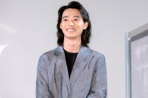 映画『狂武蔵』完成披露無観客イベントに登場した山崎賢人