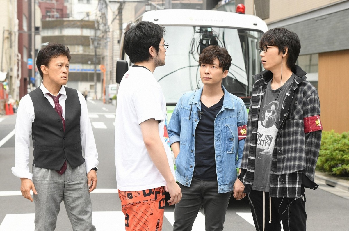 『MIU404』第7話 “伊吹”綾野剛、死体の聴取で“ジュリ”りょうと大はしゃぎ