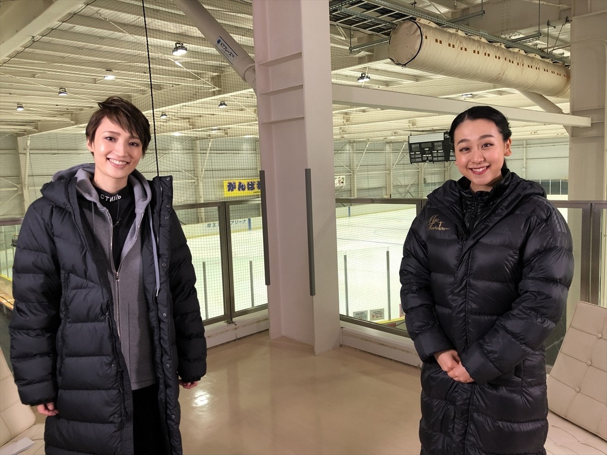 浅田真央×宝塚歌劇雪組トップスター・望海風斗、真面目でちょっと天然な2人の素顔に迫る