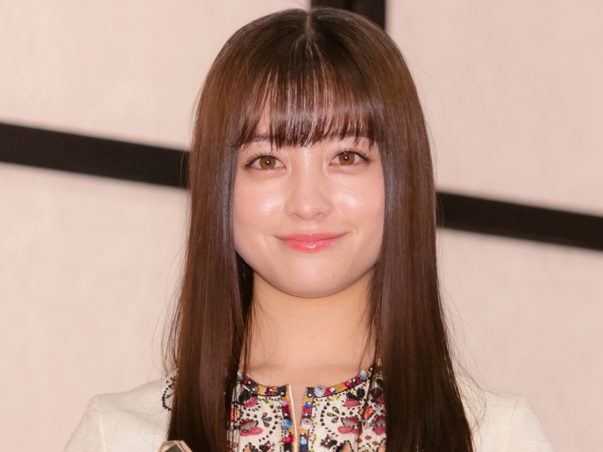 橋本環奈、ソフトクリームに満面の笑みで「彼女とデートなうに使っていいよ。みたい」