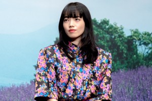 映画『糸』完成報告会に登場した小松菜奈