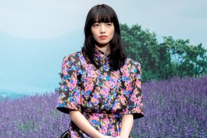 映画『糸』完成報告会に登場した小松菜奈