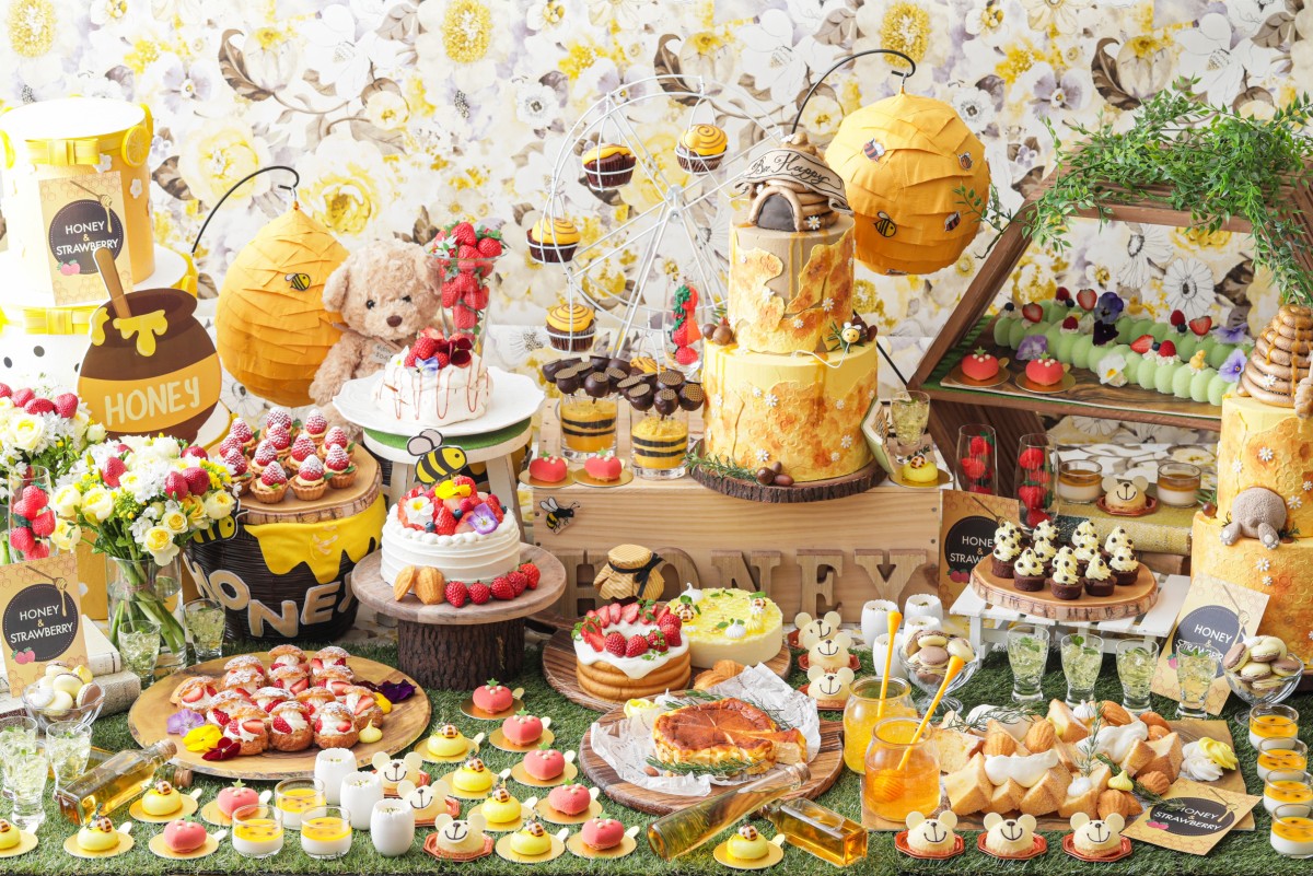 千葉・浦安「はちみつスイーツビュッフェ」開催！　キュートなハチの巣柄のケーキなど