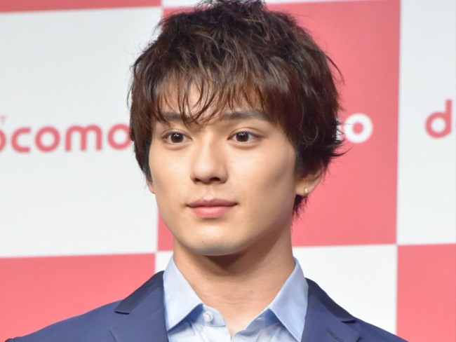 新田真剣佑（2019年撮影）