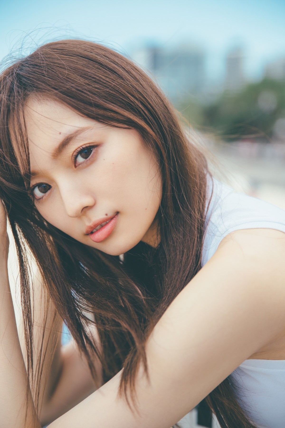 乃木坂46・梅澤美波、初ランジェリーカットを公開「写真集でしかお見せできない姿」