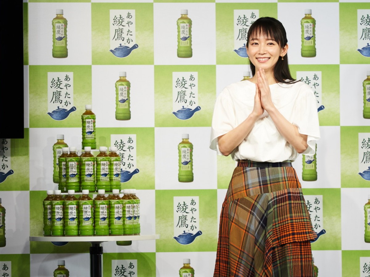 吉岡里帆、大ファンのかまいたちとの共演に「感無量です」