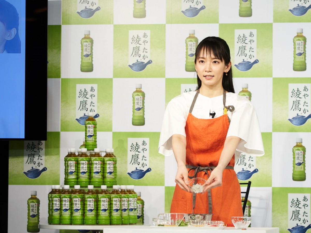 吉岡里帆、大ファンのかまいたちとの共演に「感無量です」