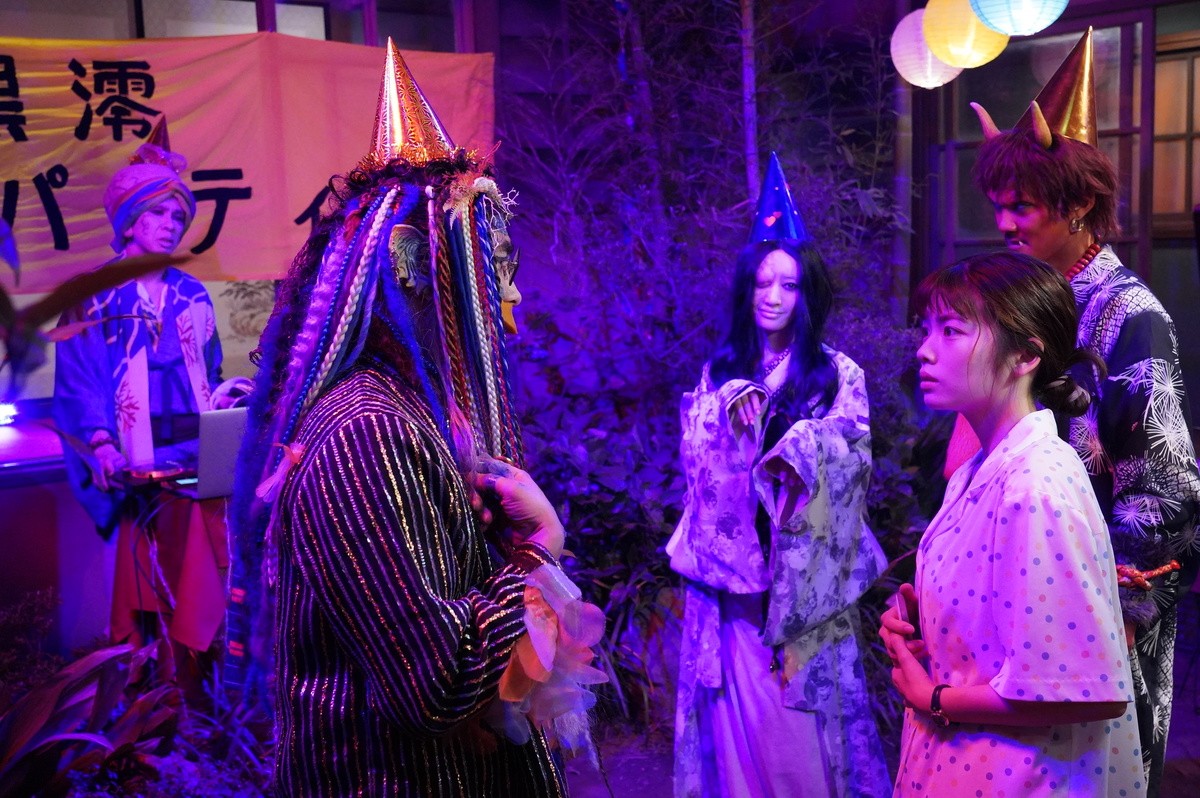『妖怪シェアハウス』“お岩さん”松本まりか＆“のんべ”毎熊克哉のパリピぶりに反響「最高かよ」