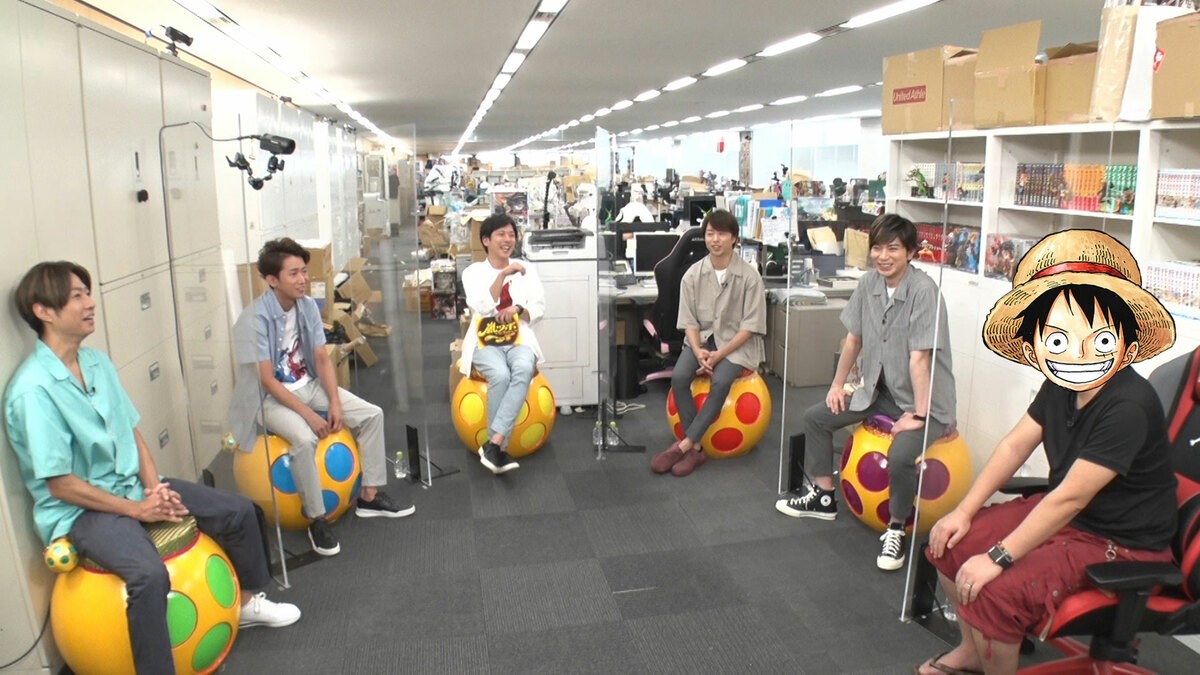 『嵐ツボ』でテレビ初共演を果たす(左から)嵐のメンバー、尾田栄一郎