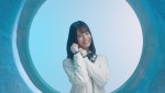 日向坂46「アザトカワイイ」MVより