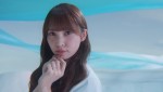 日向坂46「アザトカワイイ」MVより