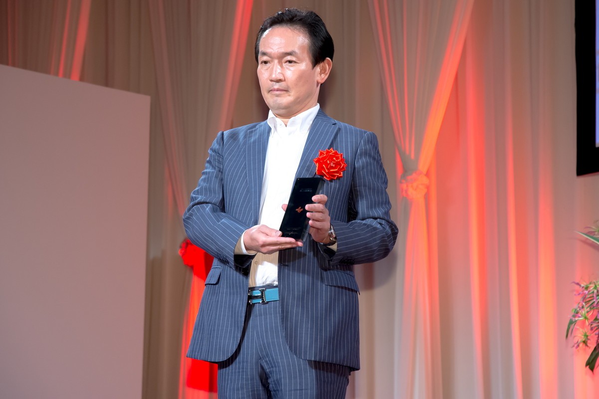 氷川きよし、 AMD理事長賞を受賞「新しい氷川きよしのドアを開けられたような気持ち」