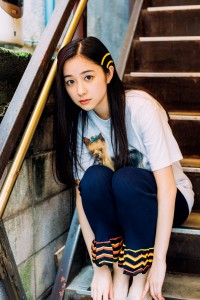 「週刊ビッグコミックスピリッツ」39号（小学館）の表紙＆巻頭グラビアに登場する堀田真由（C）川島小鳥／小学館・週刊ビッグコミックスピリッツ