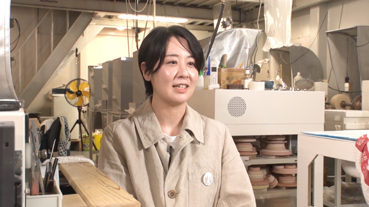 『セブンルール』江戸切子職人・三澤世奈　長濱ねるも江戸切子に興味津々