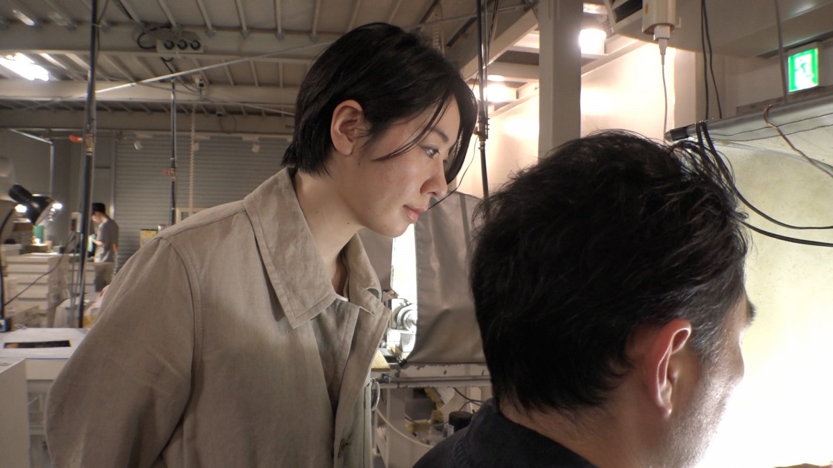 『セブンルール』江戸切子職人・三澤世奈　長濱ねるも江戸切子に興味津々