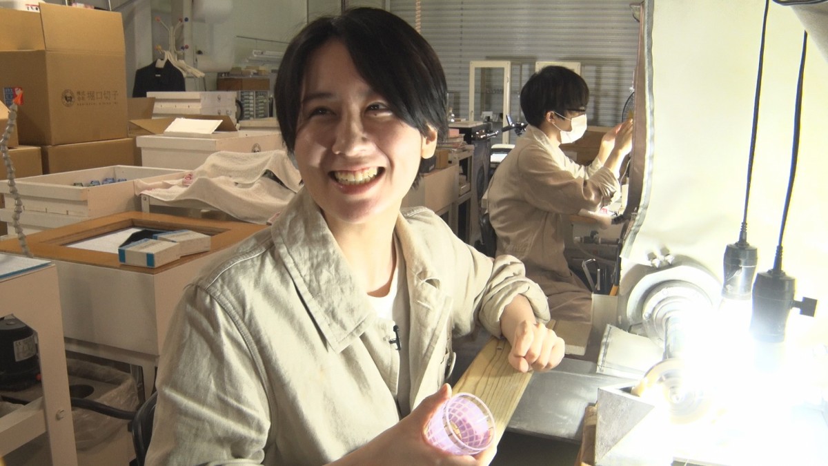 『セブンルール』江戸切子職人・三澤世奈　長濱ねるも江戸切子に興味津々