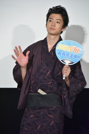 映画『弱虫ペダル』公開御礼舞台あいさつに登場した伊藤健太郎