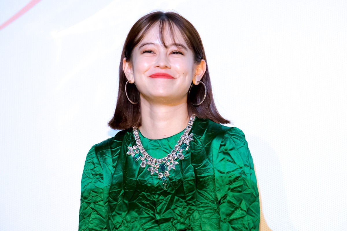 emma、最近落ち込んだことは「髪を切ったのに全然気づかれない」