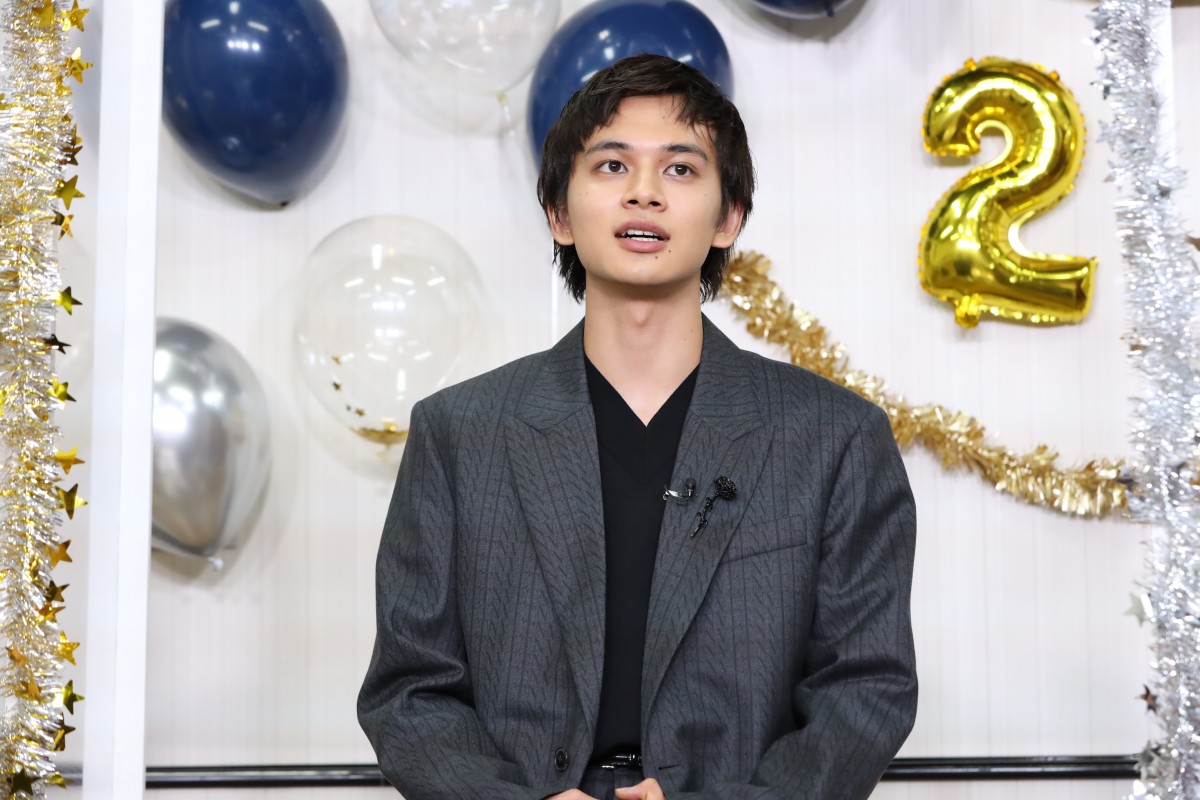 浜辺美波、20歳の誕生日は「愛がほしいですね！」 『ふりふら』共演者からプレゼントも