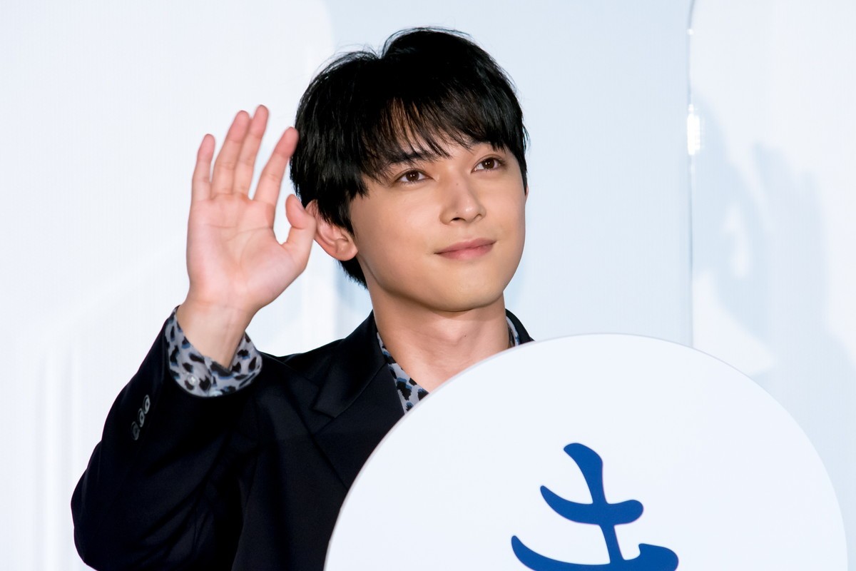 杉咲花、吉沢亮のデビュー当時のエピソードに爆笑
