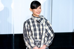 映画『青くて痛くて脆い』初日舞台あいさつに登場した杉咲花