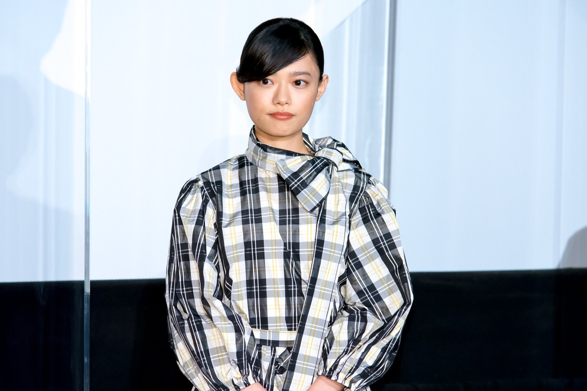 杉咲花、吉沢亮のデビュー当時のエピソードに爆笑
