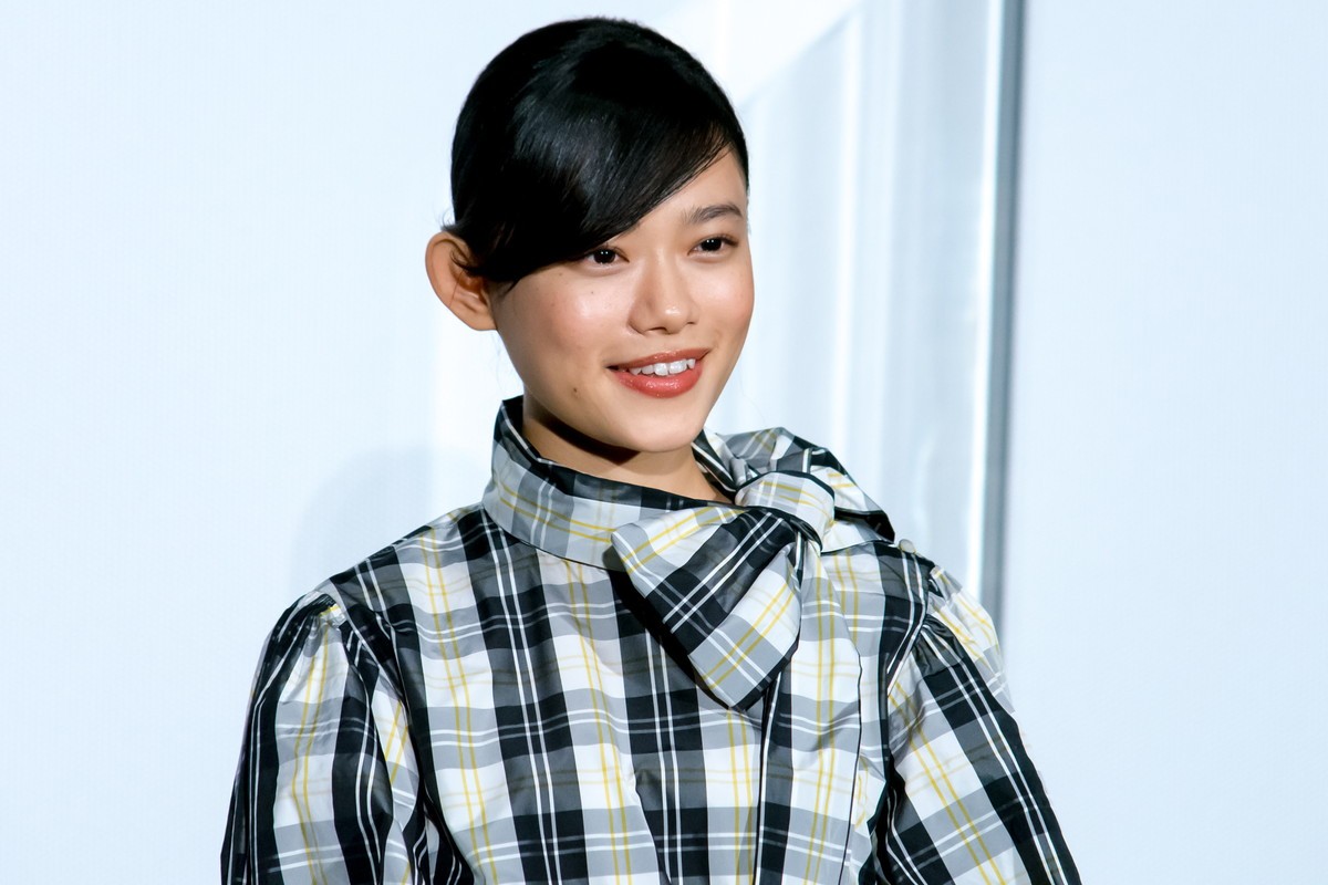 杉咲花、吉沢亮のデビュー当時のエピソードに爆笑