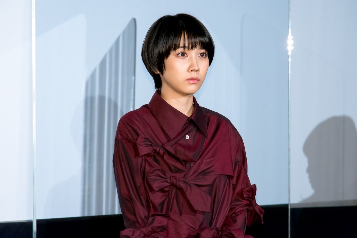 杉咲花、吉沢亮のデビュー当時のエピソードに爆笑