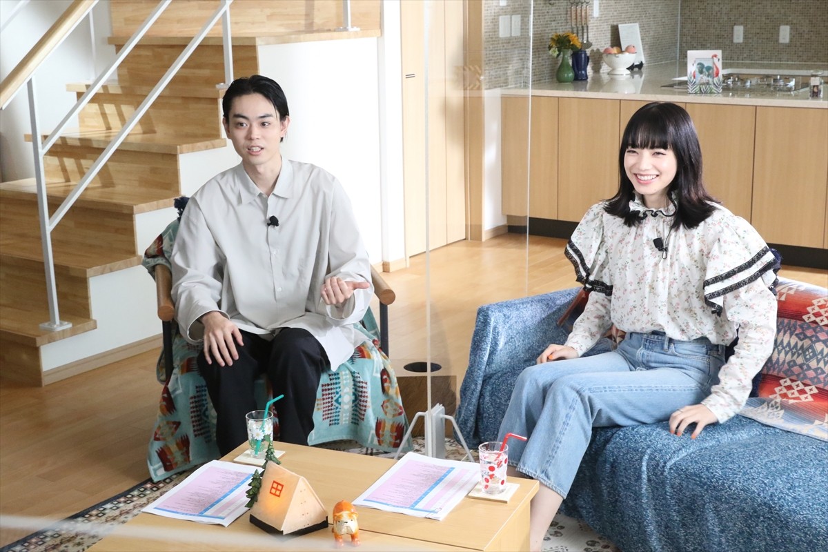 小松菜奈、フランス・パリでのまさかの再会に「待って、ここ東京じゃないよね」