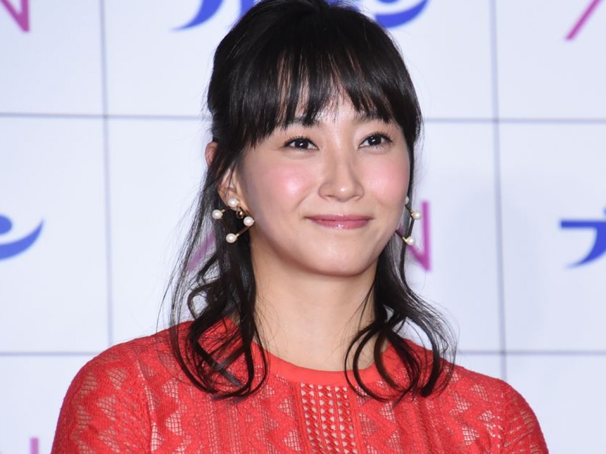 藤本美貴、夫・庄司智春と笑顔で寄り添う誕生日ショット　「素敵なご夫婦」の声