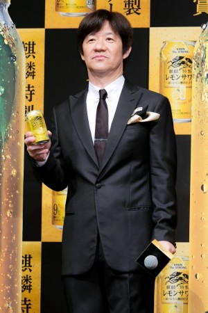 「麒麟特製レモンサワー」金賞受賞・シリーズ1億本突破記念イベントに登場した内村光良