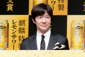 「麒麟特製レモンサワー」金賞受賞・シリーズ1億本突破記念イベントに登場した内村光良