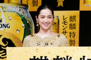 「麒麟特製レモンサワー」金賞受賞・シリーズ1億本突破記念イベントに登場した中村アン