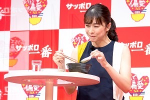 サッポロ一番『おうちで偏愛フェス』開会式に登場した竹内結子