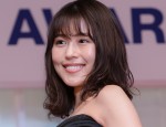 【写真】有村架純、真っ赤なドレスからのぞく美脚　ネット興奮「尊いです」