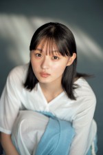 乃木坂46・遠藤さくらが表紙「B.L.T.11月号」（東京ニュース通信社刊）